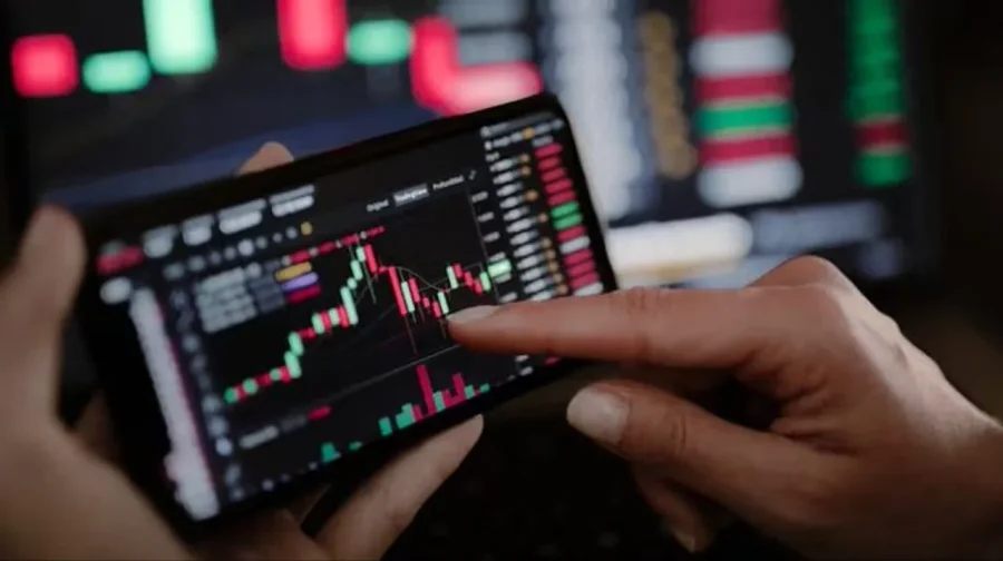 La financiera opera con plataformas de inversión y criptoactivos.