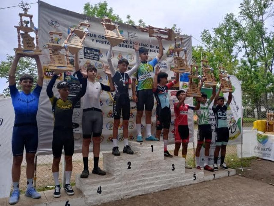 GANADOR. Federico Dalmasso en lo más alto del podio.