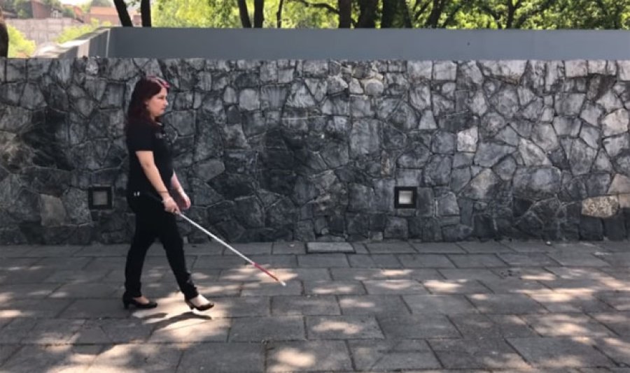 El uso de este instrumento se atribuye a la iniciativa del inventor y pol&iacute;tico argentino Jos&eacute; Mario Fall&oacute;tico, que nunca patent&oacute; su invento creado en los a&ntilde;os 20.