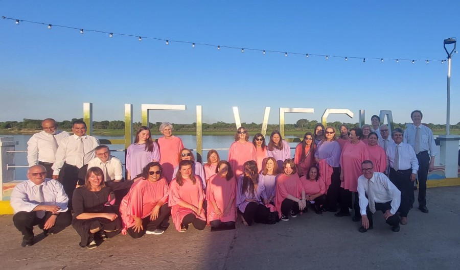 El festival cont&oacute;, el d&iacute;a viernes, con una cantata callejera desde la costanera de Helvecia hasta la plaza.
