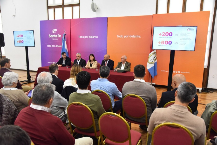El objetivo es acercar a distintos estamentos del Estado con potenciales proveedores.