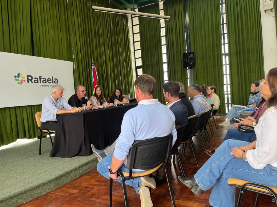 GESTION AMBIENTAL. La actividad fue coordinada por el Instituto para el Desarrollo Sustentable y el Ente de Coordinaci&oacute;n Metropolitana Gran Rafaela.