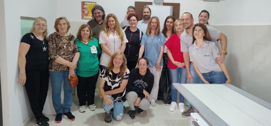 LICITACI&Oacute;N. Jos&eacute; Barbero estuvo presente en la apertura de ofertas para renovar las l&iacute;neas de media tensi&oacute;n.