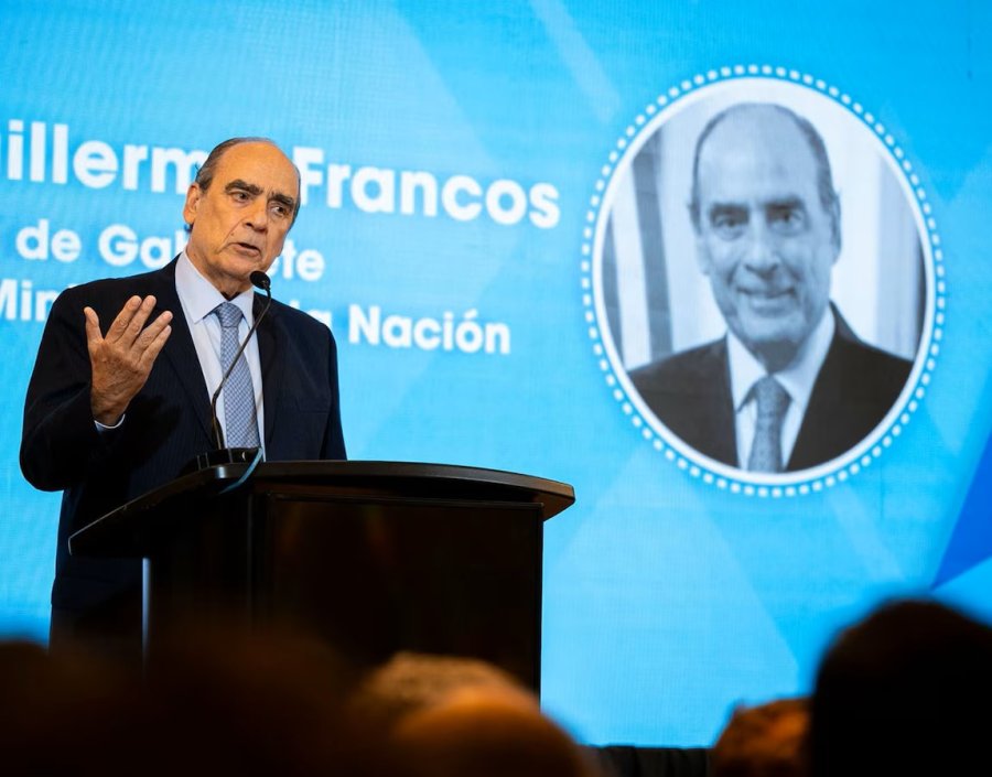 GUILLERMO FRANCOS. Asistió al Coloquio de IDEA.