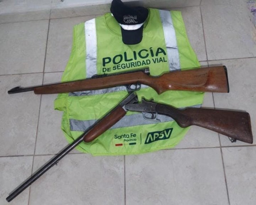 ARMAS. Fueron secuestradas en San Antonio y Villa Minetti.