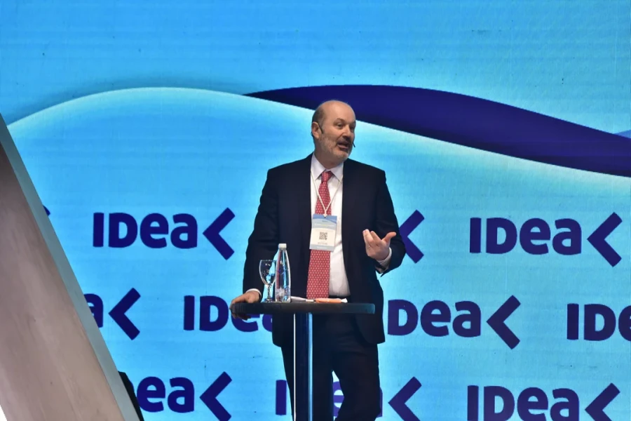 Federico Sturzenegger en el Coloquio de IDEA.
