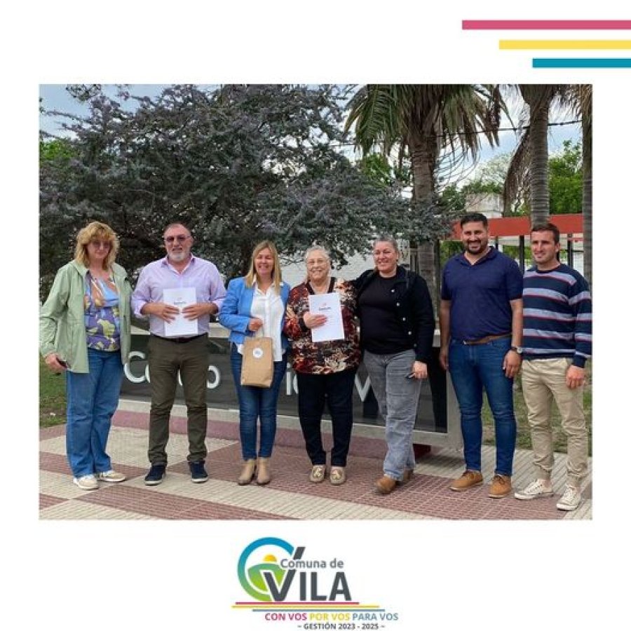 Las autoridades que participaron del acto en Vila.