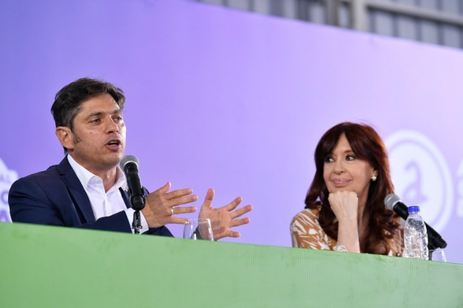 Axel Kicillof y Cristina Kirchner, distanciados en medio de la interna peronista.
