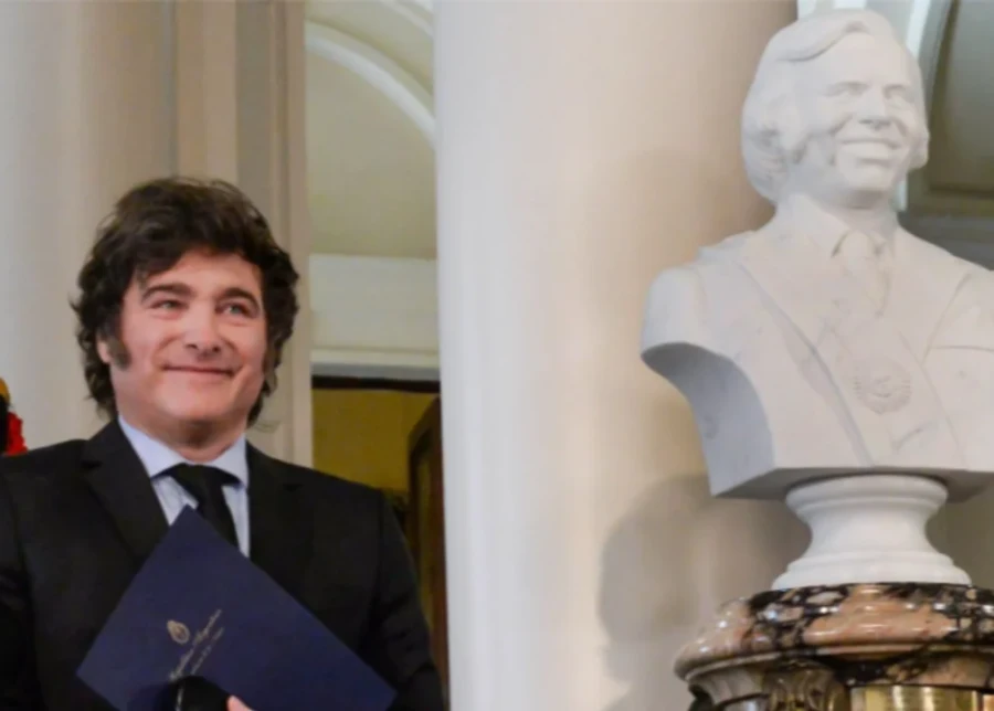 "La Carlos Menem": una nueva agrupaci&oacute;n pol&iacute;tica en apoyo a Milei.