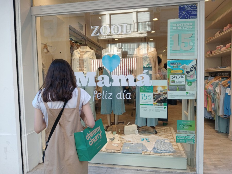 DIA DE LA MADRE. Por tercer a&ntilde;o consecutivo cayeron las ventas.