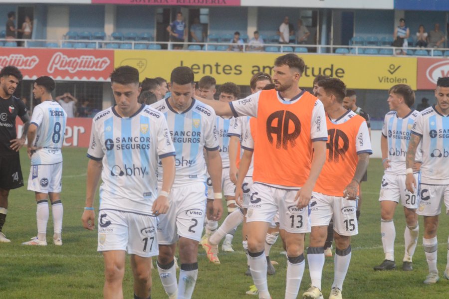 LA CREMA IGUALÓ SIN GOLES CON COLÓN