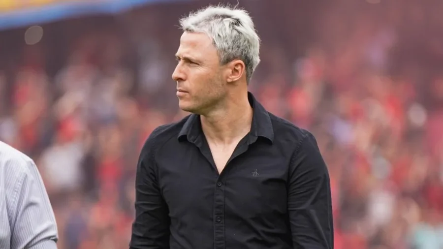 Damonte dejó de ser el DT de Sarmiento.