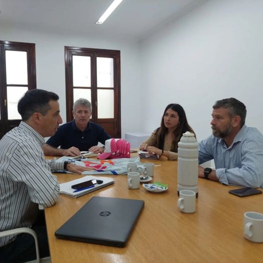 PRESENTACI&Oacute;N. El encuentro realizado en el Sal&oacute;n de los Acuerdos.