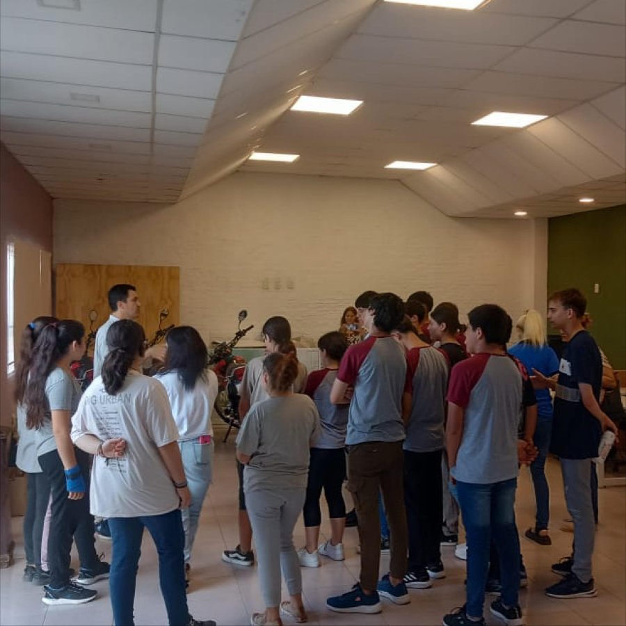 El grupo durante la recorrida.