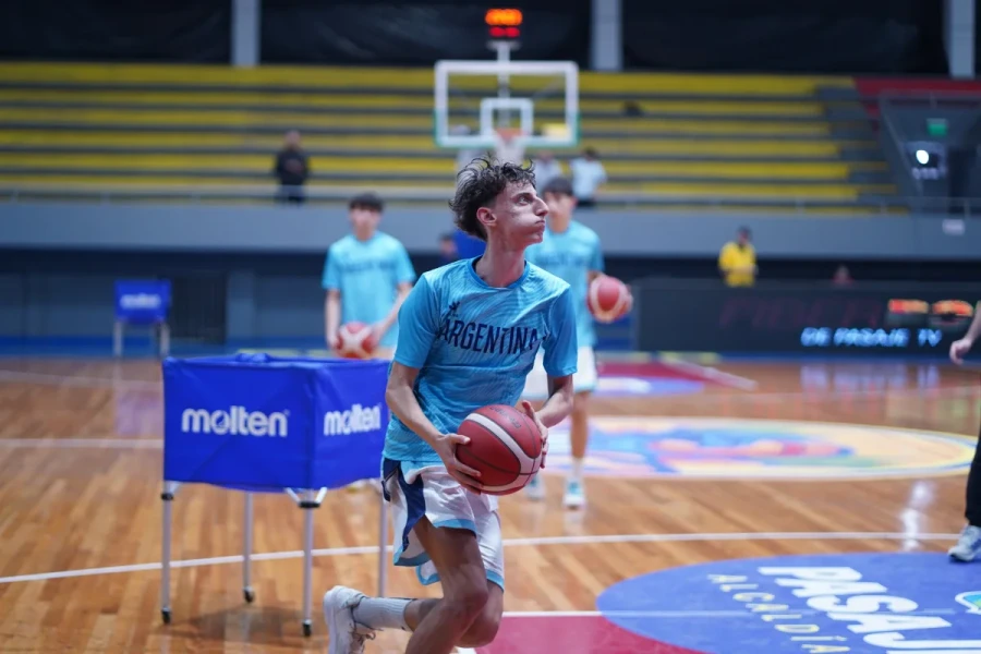 RAFAELINO. Gramaglia tuvo un buen juego.