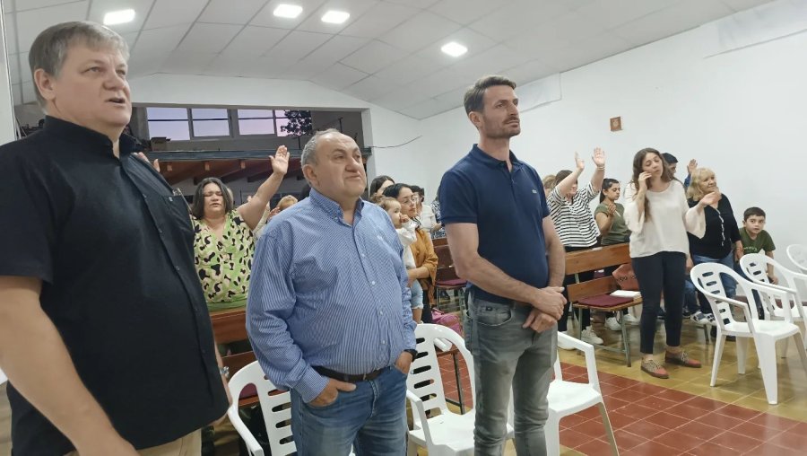 Un instante de la reciente disertaci&oacute;n.