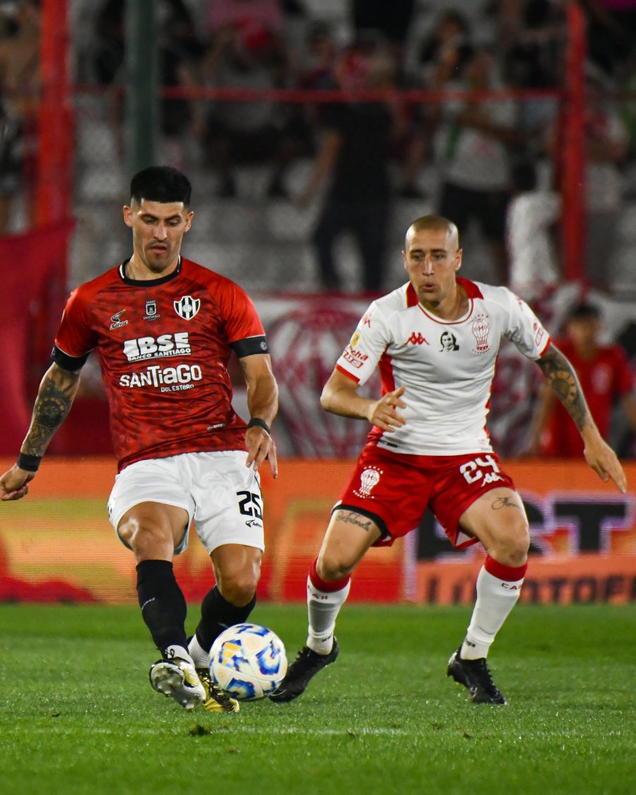 CHANCE DESPERDICIADA. Huracán, si ganaba, se ponía a un punto de Vélez.