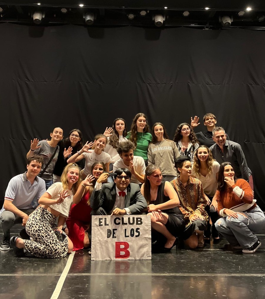 Uno de los elencos que animaron el estupendo festival.