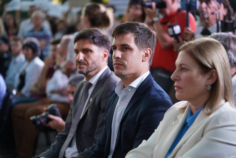 El gobernador, Maximiliano Pullaro, el intendente, Leonardo Viotti y la vicegobernadora, Gisela Scaglia.