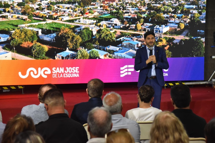 El gobernador destac&oacute; el equilibrio fiscal del gobierno provincial, para destinar recursos a la obra p&uacute;blica.