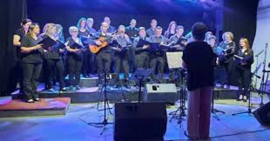 Coral Tiempo en el Centro Recreativo Metropolitano.