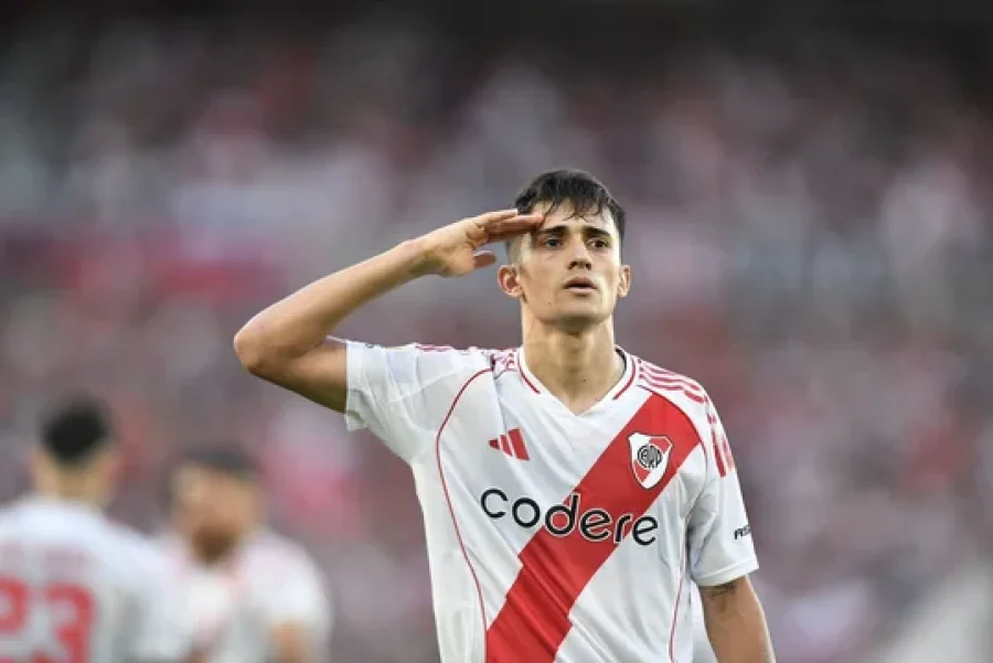 Pablo Solari, autor de los dos goles de River ante Banfield.