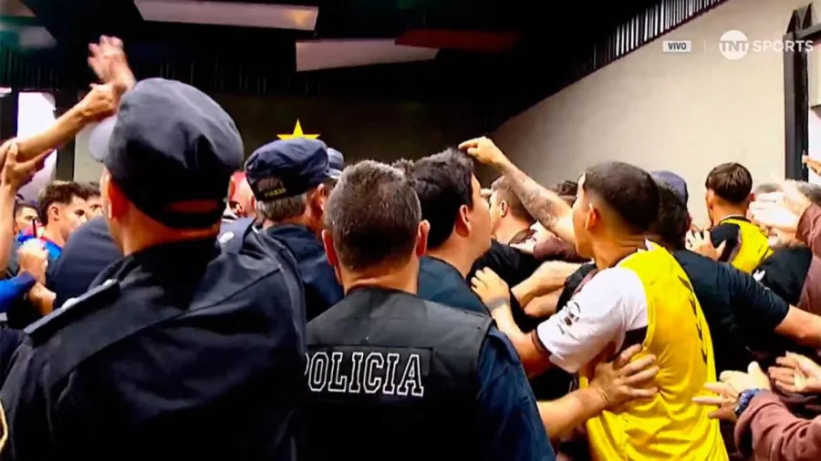 ESCÁNDALO CON LOS JUGADORES DE TIGRE Y PLATENSE EN EL VESTUARIO