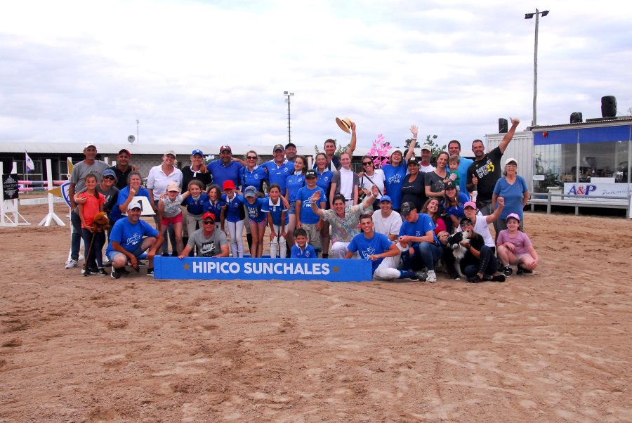 la familia del Hípico, profesores, alumnos y colaboradores.