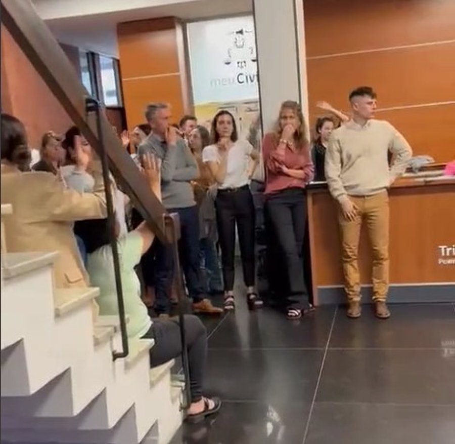 La asamblea del personal judicial en los Tribunales rafaelinos, este martes por la ma&ntilde;ana.
