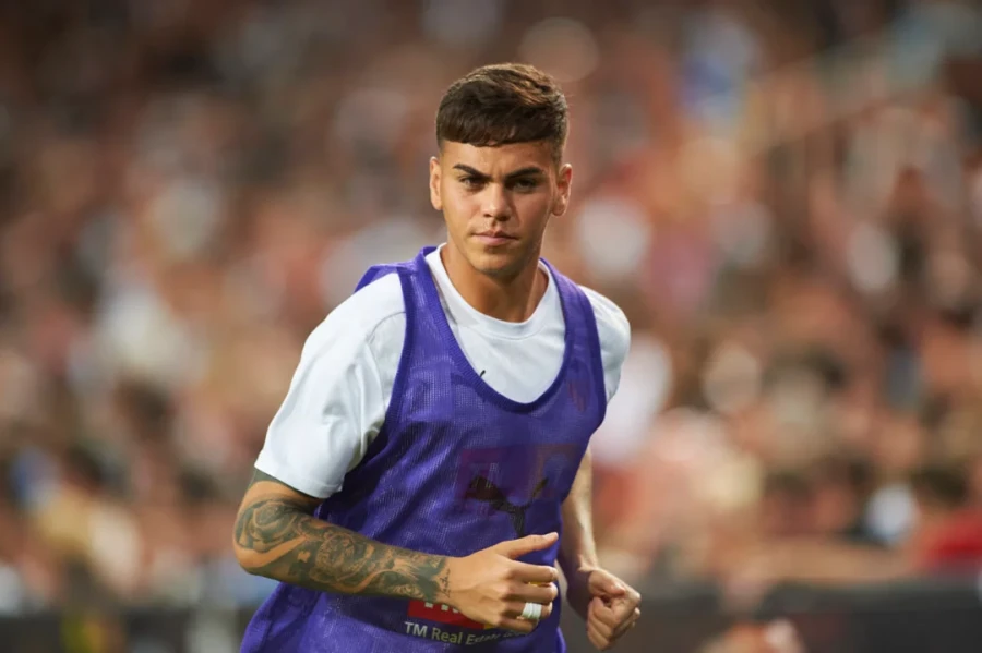 LA CARA NUEVA. Barrenechea está actualmente en el Valencia.