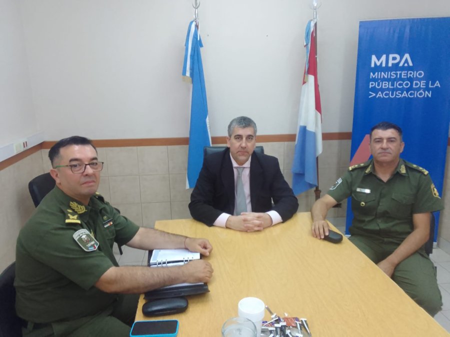 De la reunión participaron el fiscal regional Carlos Vottero, el director Provincial de Los Pumas, Adrián Roland, y el subdirector Provincial Zona Centro-Norte, Darío Blend.