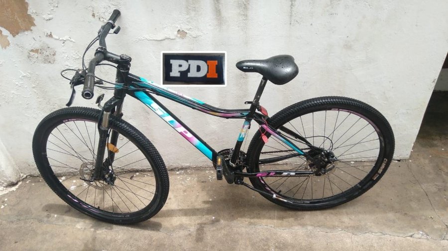 La PDI recuperó esta bici robada tras un allanamiento a una casa en barrio Villa del Parque.