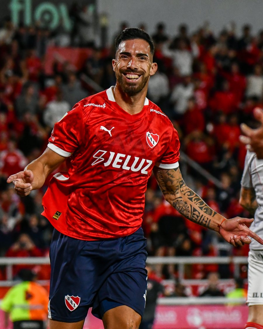 PARAGUAYO. Avalos abrió el marcador.