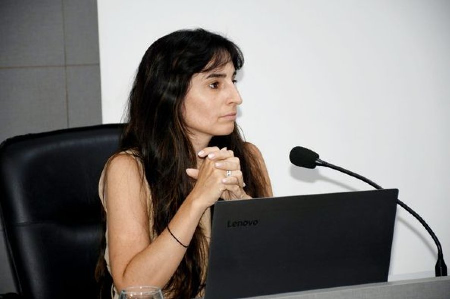 Carolina Giusti, la edil en su banca.