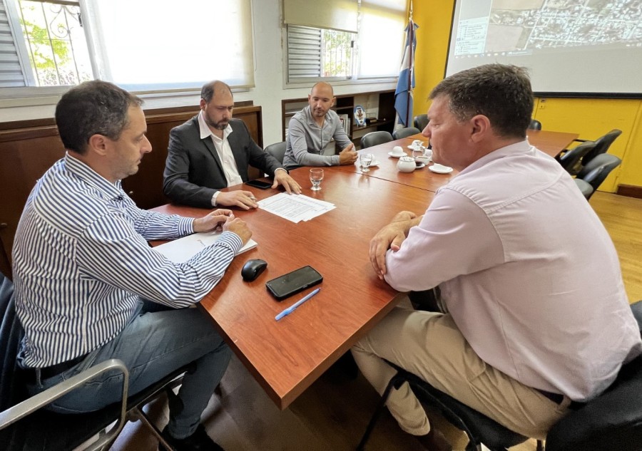 Instante del encuentro celebrado en el Ministerio de Obras Públicas.