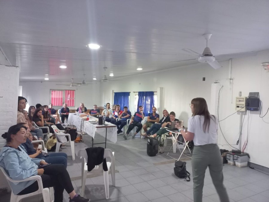 NUEVA OPORTUNIDAD. Vista general del reciente encuentro.