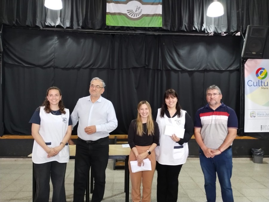 ENCUENTRO. Una de las entregas registradas en la visita a María Juana.