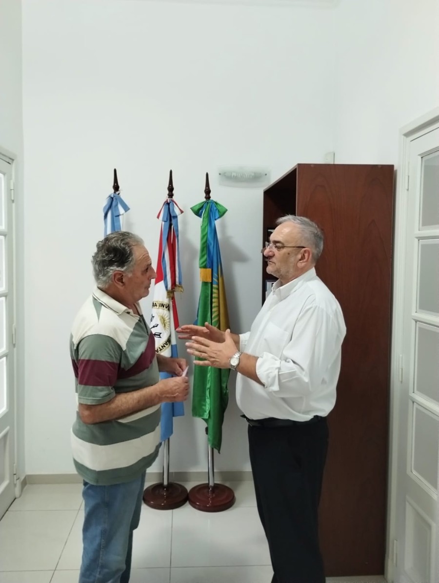 REUNIÓN. Elvio Werlen y Alcides Calvo durante el encuentro.