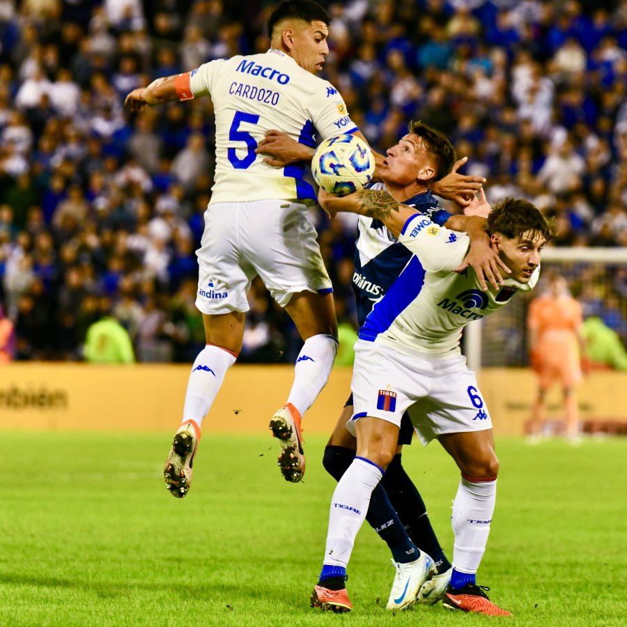 LIDER. Otra vez tiene tres puntos de diferencia.