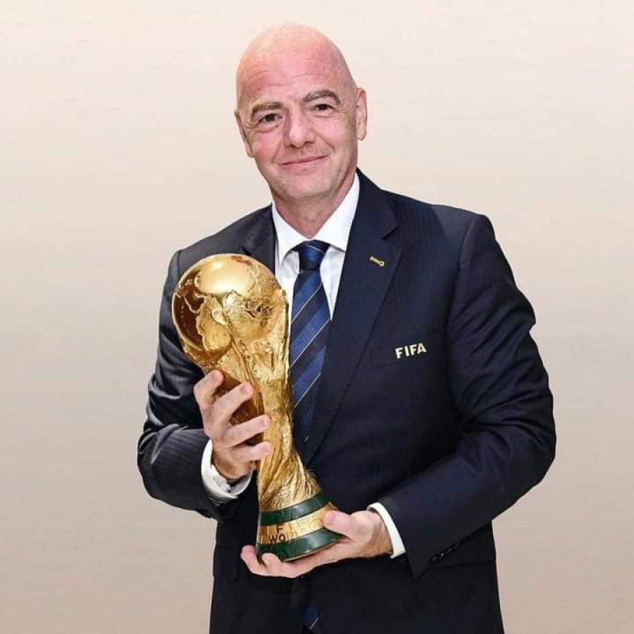 ELOGIOS. El presidente de FIFA puso el ojo en un escenario impensado.