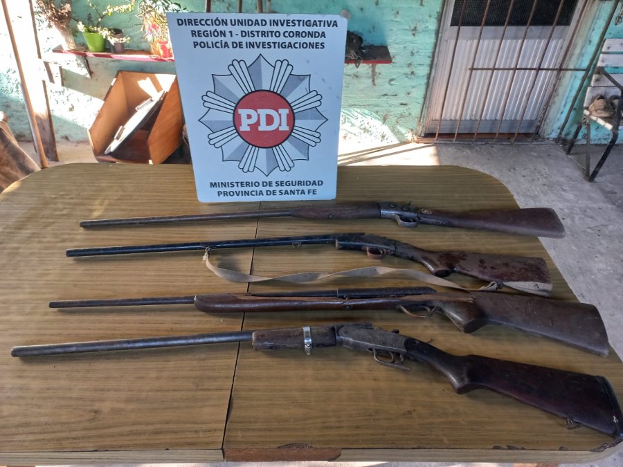 <i>Las cuatro escopetas secuestradas.</i>