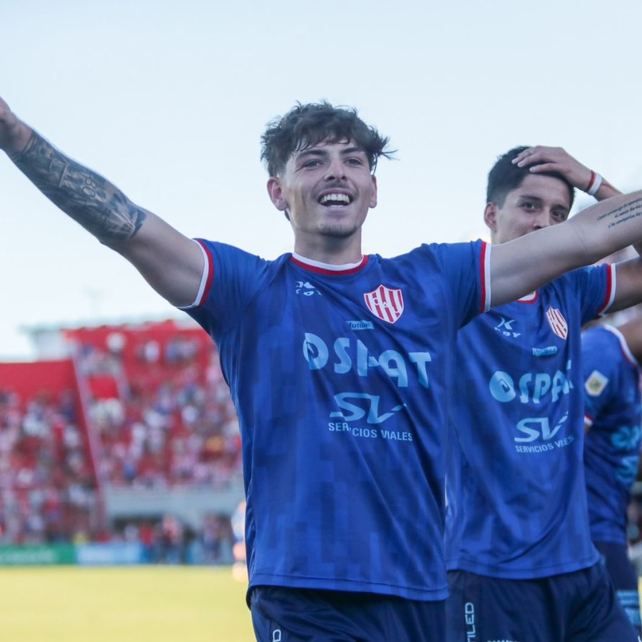 FELICIDAD. Con gol del juvenil Domina fue triunfo santafesino.