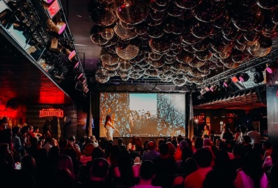 GRAN HUMOR. El p&uacute;blico se rio de principio a fin.