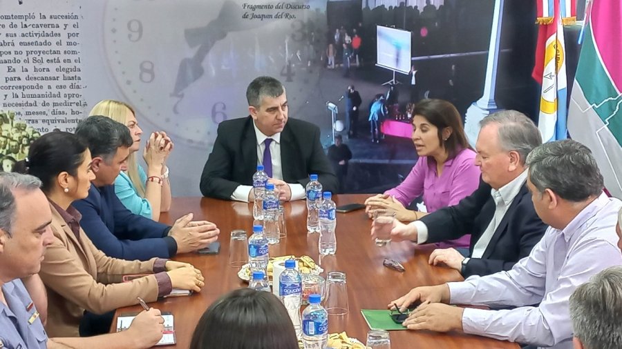 INSEGURIDAD. En la reunión, entre otras autoridades, estuvo presente el senador provincial Felipe Michlig.