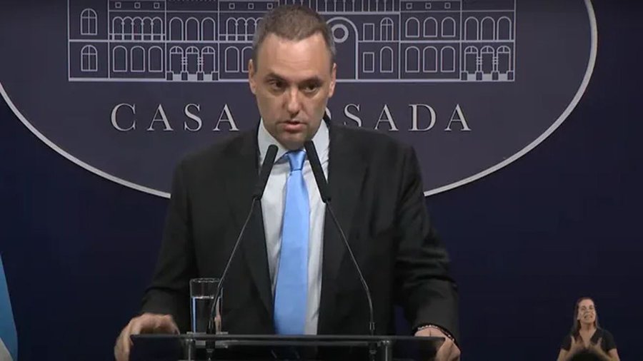 El Gobierno busca una reforma electoral en el Congreso, anticipó Adorni.