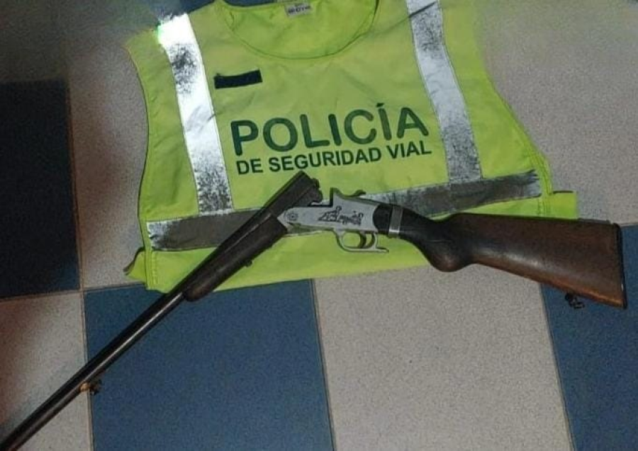 El adulto no acreditó debidamente tenencia ni portación de una escopeta calibre 16.