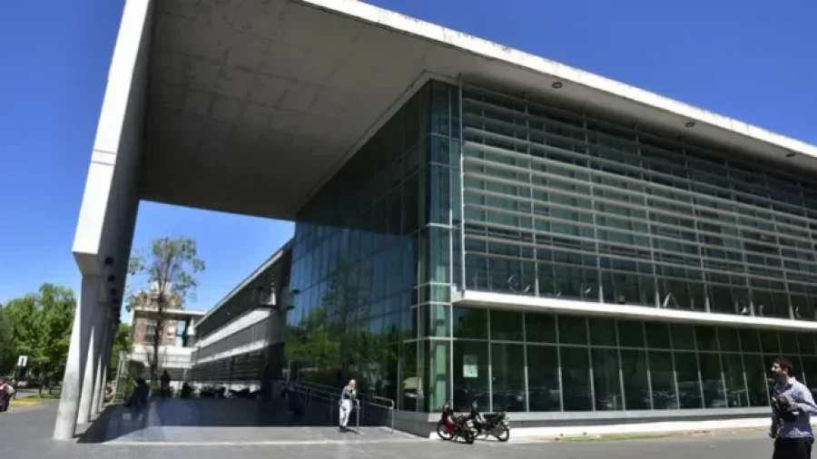 La víctima estaba internada en el Hospital de Emergencias Clemente Álvarez (HECA).