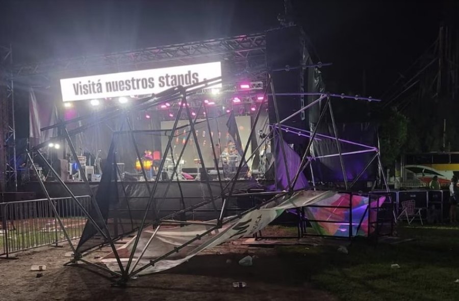 La Dirección de Cultura de la localidad anunció que se llevan a cabo los peritajes y se evalúa qué decisiones tomaron desde la organización ya que durante la noche había alerta meteorológica.