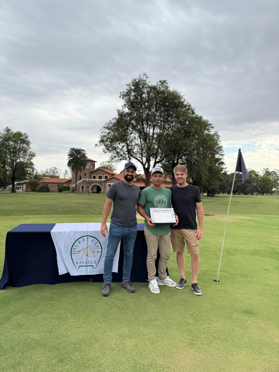 PREMIACION. Torresagasti tuvo su séptima conquista en el Jockey.