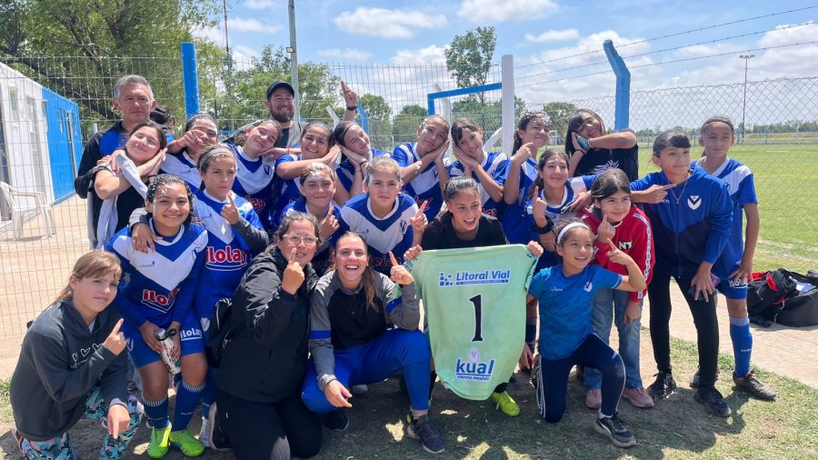 HIZO DOBLETE. Buen cierre de año para el fútbol femenino de Peñarol.